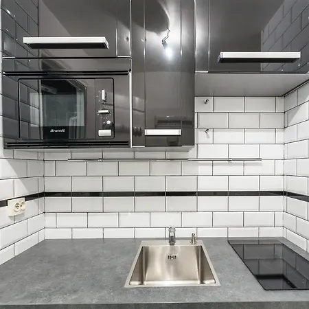 Home In Paris דירה