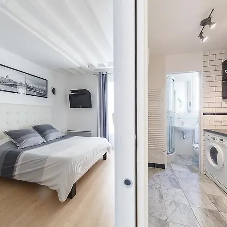 Home In Paris * פריז